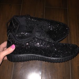 Glitter tennis shoes